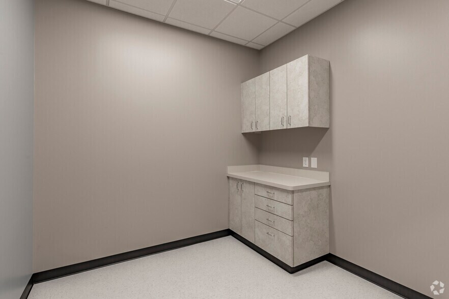 More Photos Of 1180 Seton Pky, Kyle Medical For Lease