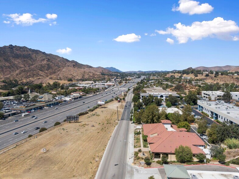 More Photos Of 28811 Canwood St, Agoura Hills Storefront Retail Office For Lease