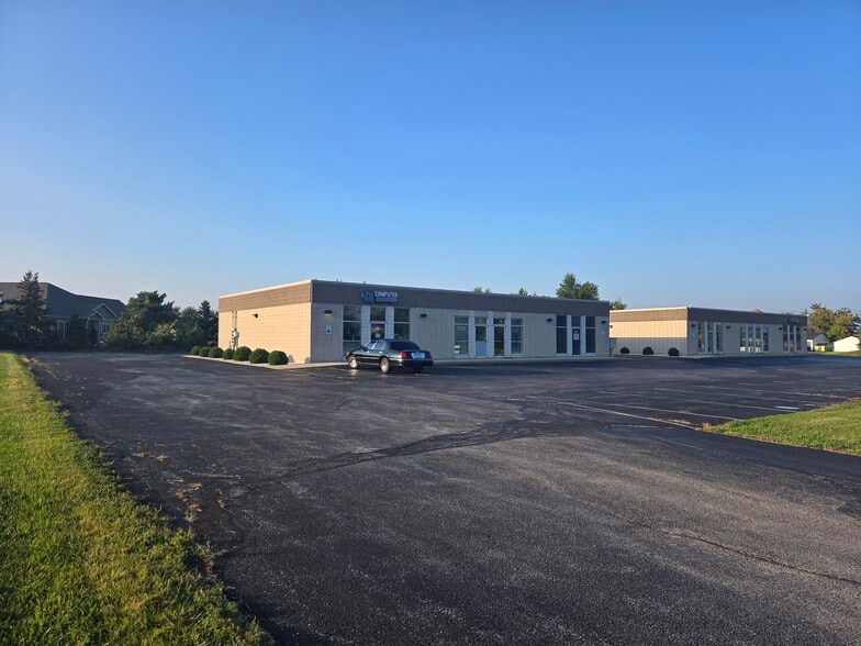 Primary Photo Of 16660-16666 W National Ave, New Berlin Office For Lease