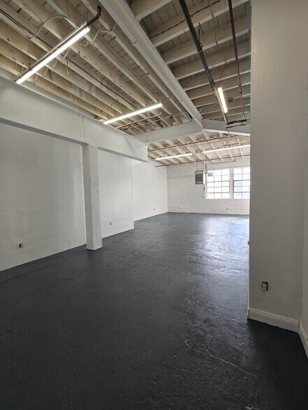 More Photos Of 365-381 canal Pl, Bronx Manufacturing For Lease