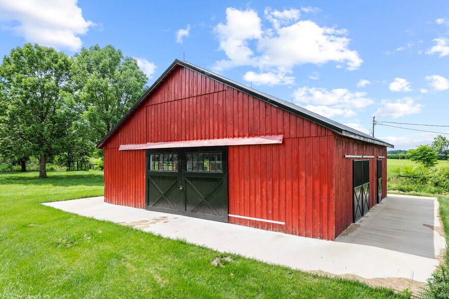 More Photos Of 1975 Georgetown Rd, Paris Lodge Meeting Hall For Sale