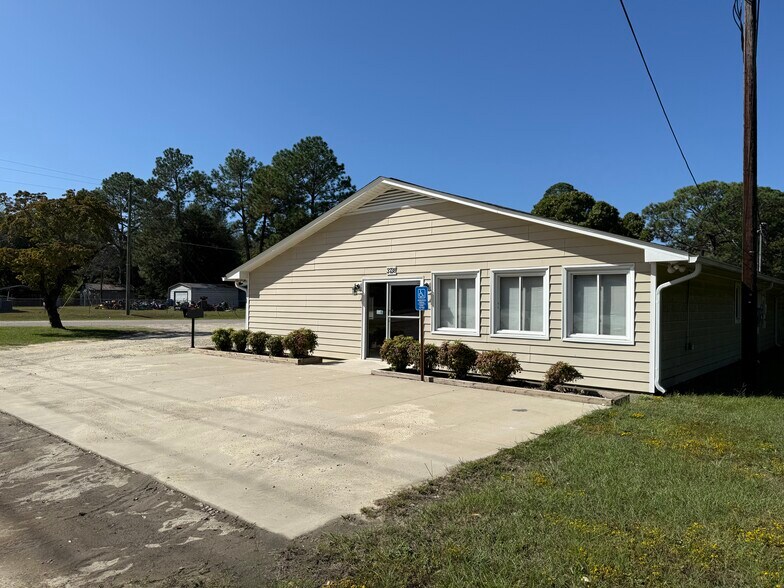 More Photos Of 3738 Boone Trl, Fayetteville Office For Sale