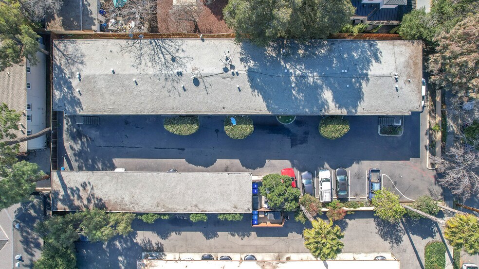 More Photos Of 365 Chiquita Ave, Mountain View Apartments For Sale