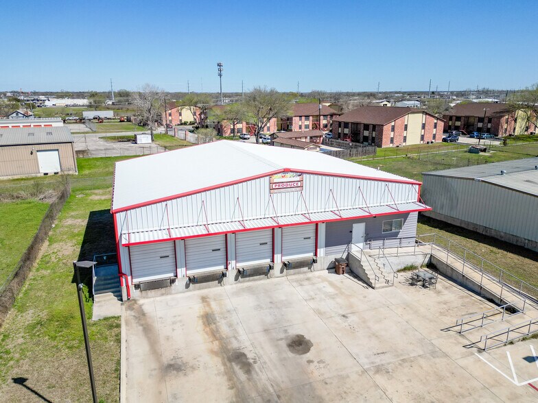 More Photos Of 113 Bufkin Ln, Lockhart Refrigeration Cold Storage For Lease