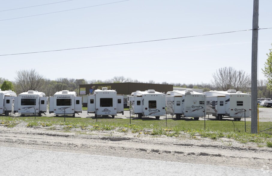 Primary Photo Of 24105 W 43rd St, Shawnee Service For Lease