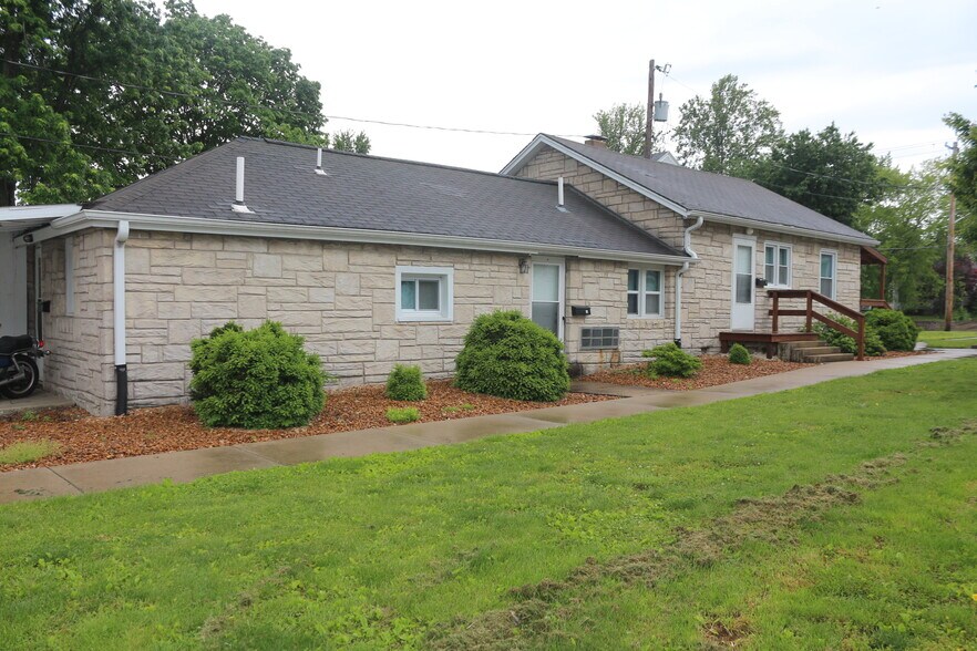 More Photos Of 1708 S Main St, South Jacksonville Apartments For Sale