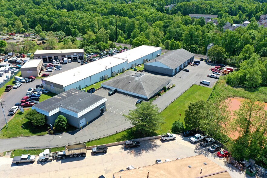 More Photos Of 9208 Venture Ct, Manassas Park Warehouse For Lease