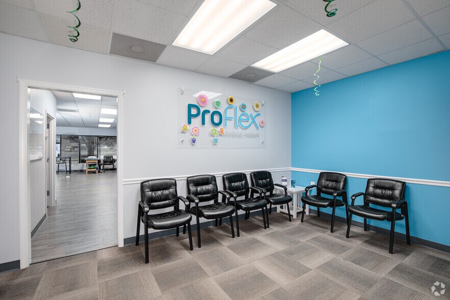 More Photos Of 22738 Maple Rd, Lexington Park Office For Sale