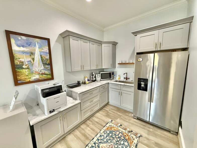 More Photos Of 204 Griffin Park Dr, Birmingham Office For Sale