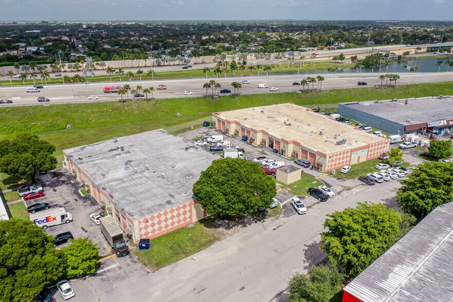 More Photos Of 12027-12068 SW 117th Ct, Miami Warehouse For Lease