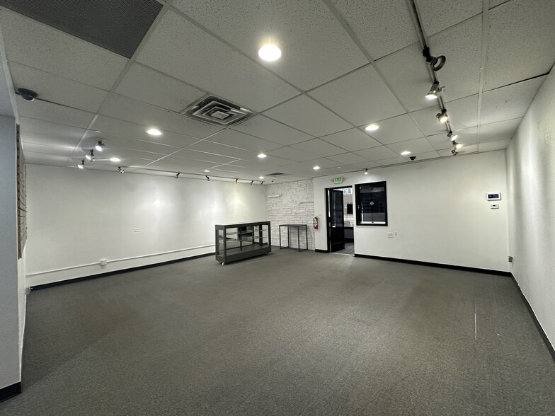 More Photos Of 2262 S Broadway, Denver Storefront For Sale