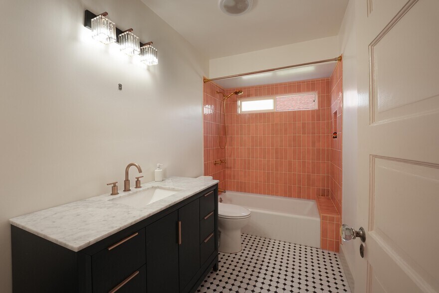 More Photos Of 361 Gladys Ave, Long Beach Multifamily For Sale