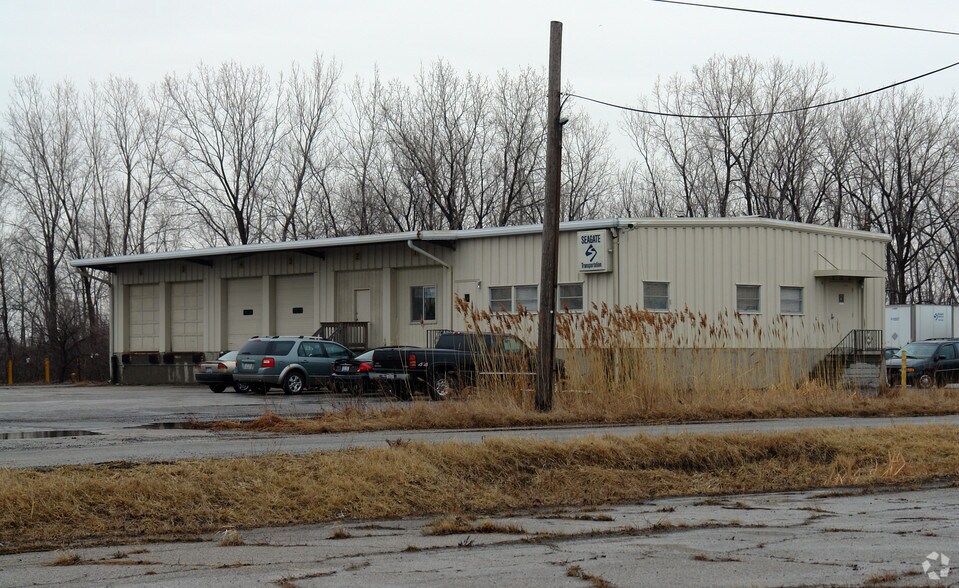 Primary Photo Of 555 F St, Perrysburg Truck Terminal For Lease