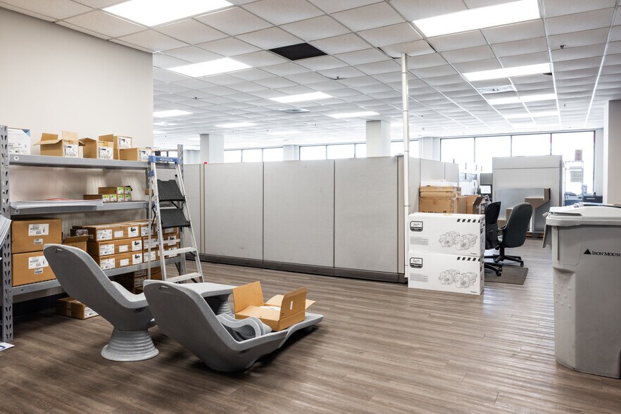 More Photos Of 6480 Best Friend Rd, Norcross Showroom For Lease