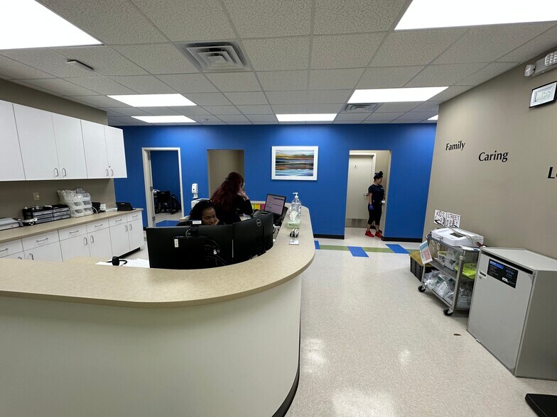 More Photos Of 1702 Ohio Ave N, Live Oak Medical For Sale