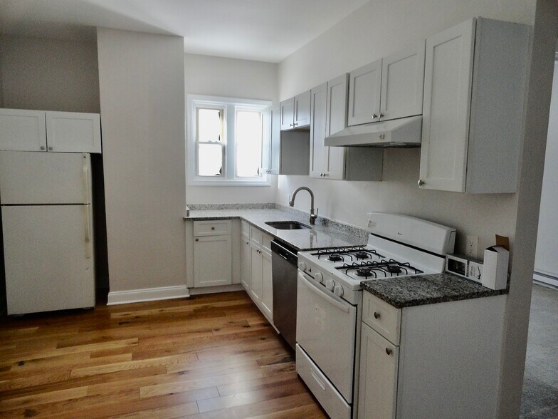 More Photos Of 82 Water St, Torrington Apartments For Lease