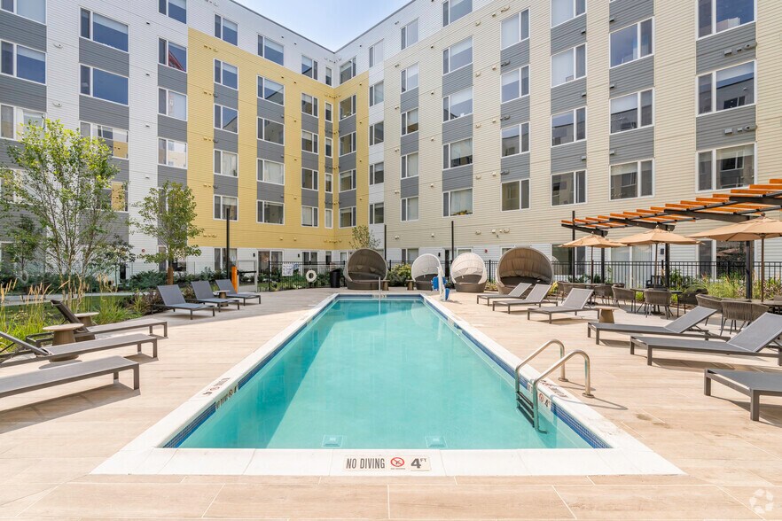 More Photos Of 85 Boston St, Everett Apartments For Lease