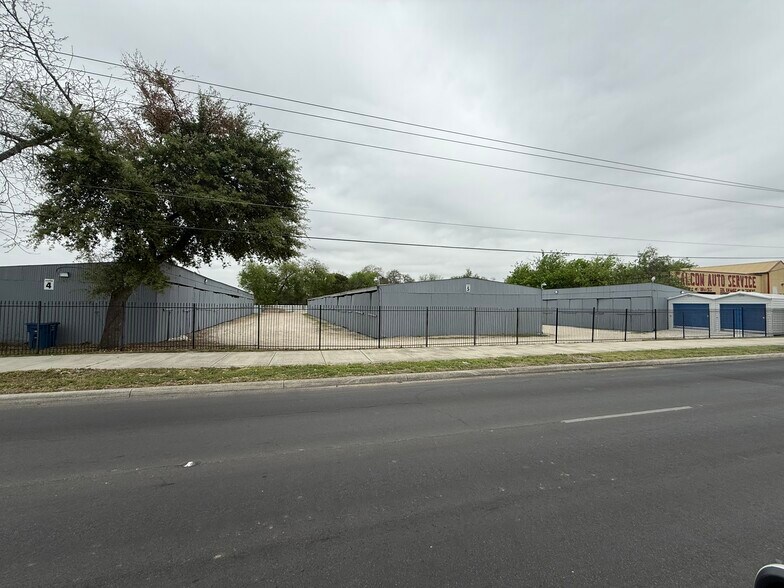 More Photos Of 4930 Callaghan Rd, San Antonio Self Storage For Sale