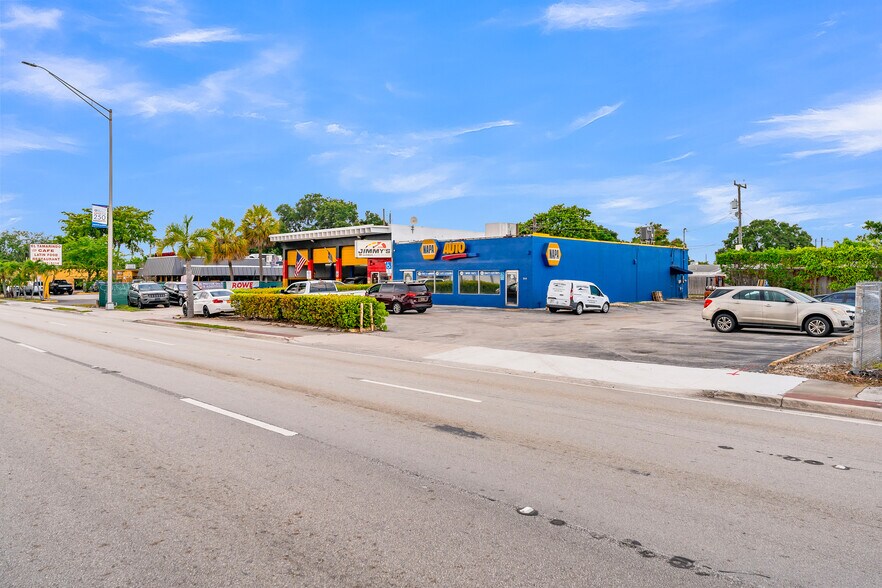 More Photos Of , Fort Lauderdale General Retail For Sale