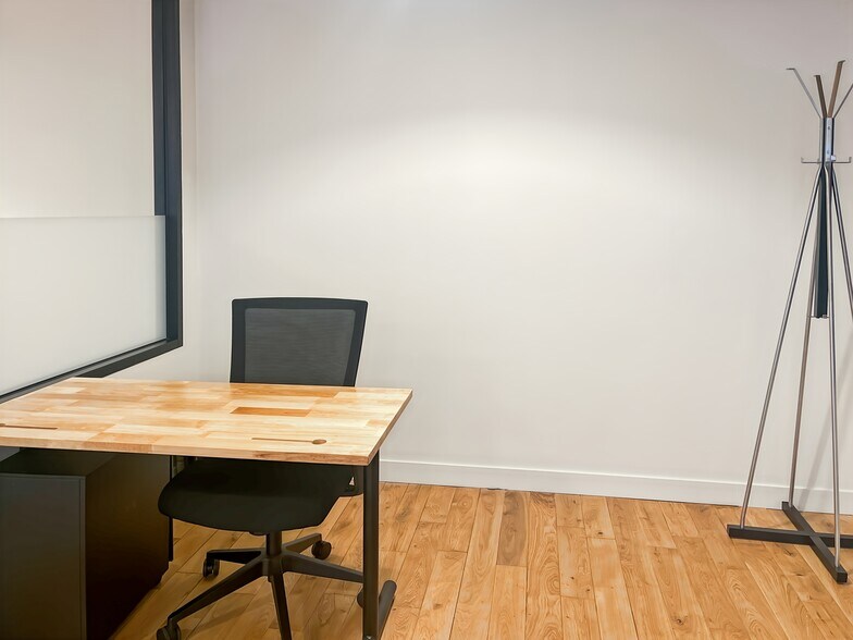 More Photos Of 142 W 57th St, New York Coworking Space