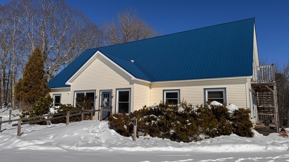 More Photos Of 292 South St, Blue Hill Office For Sale