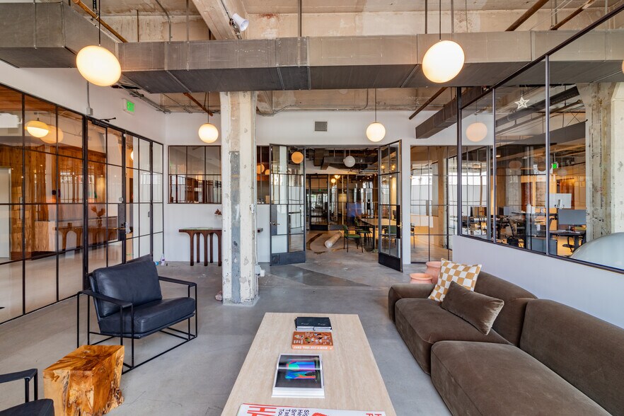 More Photos Of 837 N Spring St, Los Angeles Office For Sale