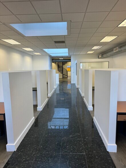 More Photos Of 3 Whale Sq, Brooklyn Warehouse For Lease