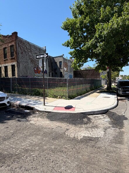 More Photos Of 202 61st St, Brooklyn Land For Lease