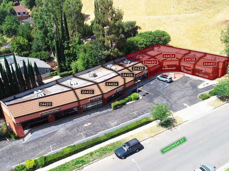 More Photos Of 24440 Vanowen St, West Hills Unknown For Lease