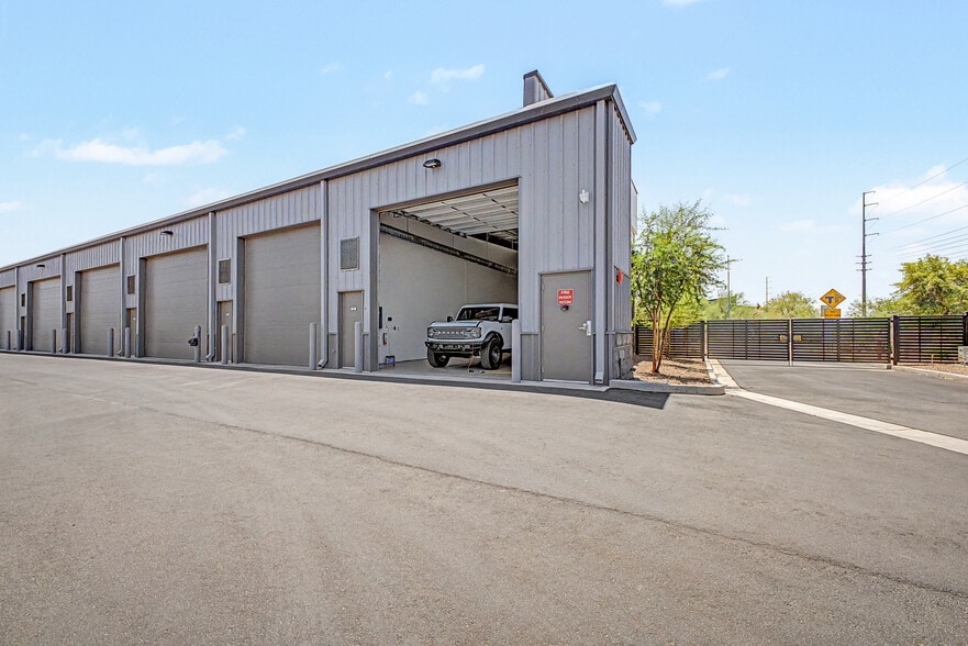 More Photos Of 450 E Willis Rd #71, Chandler Self Storage For Sale