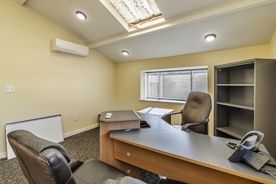 More Photos Of 1356 S 50th St, Richmond Warehouse For Sale