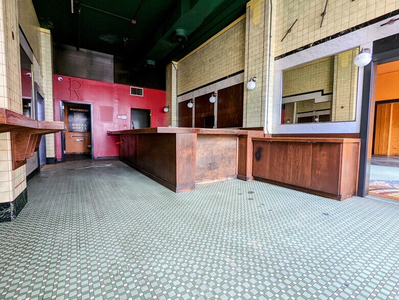 More Photos Of 1100 Locust St, Saint Louis Storefront Retail Office For Lease