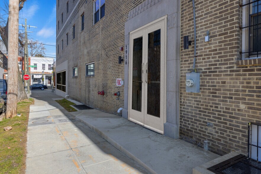 More Photos Of 1916 15th St SE, Washington Apartments For Sale