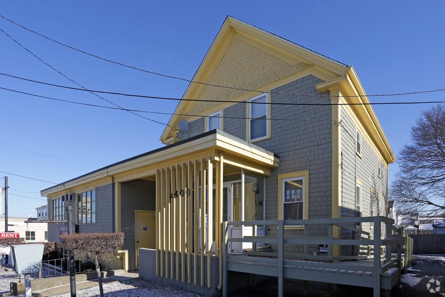 Primary Photo Of 2400 Pawtucket Ave, East Providence Office Residential For Lease