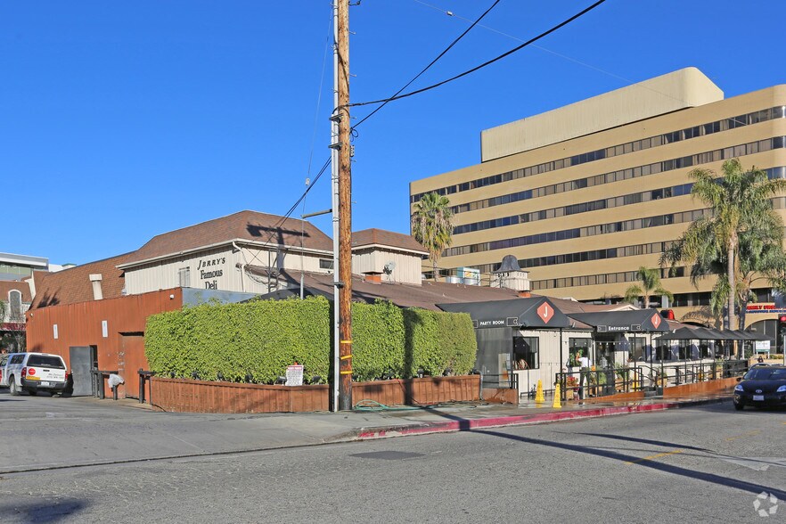 More Photos Of 16656-16664 Ventura Blvd, Encino Unknown For Lease