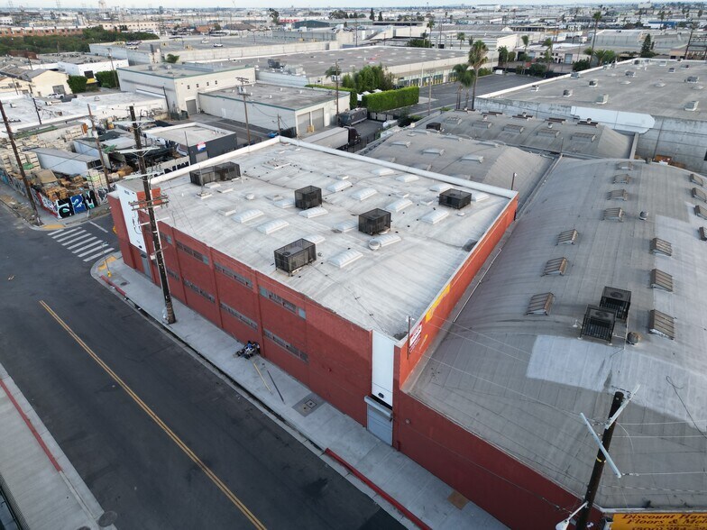 More Photos Of 1926 E 14th St, Los Angeles Warehouse For Lease