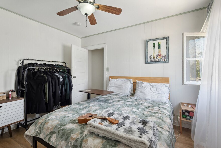 More Photos Of 426 Ivy St, Glendale Apartments For Sale