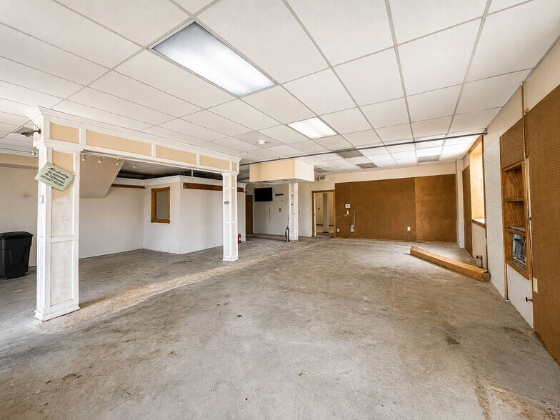 More Photos Of 1404-1406 Southfield Rd, Lincoln Park Office Residential For Lease