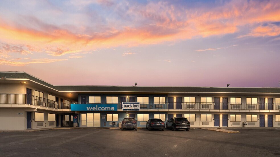 More Photos Of 1561 6th St, Wells Hotel For Sale