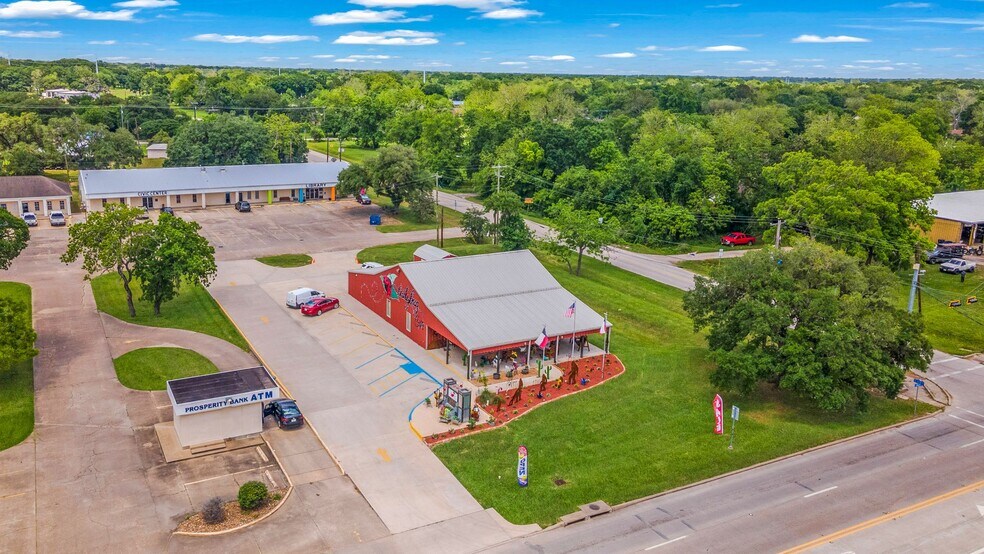 Primary Photo Of 517 E Brazos Ave, West Columbia Freestanding For Sale