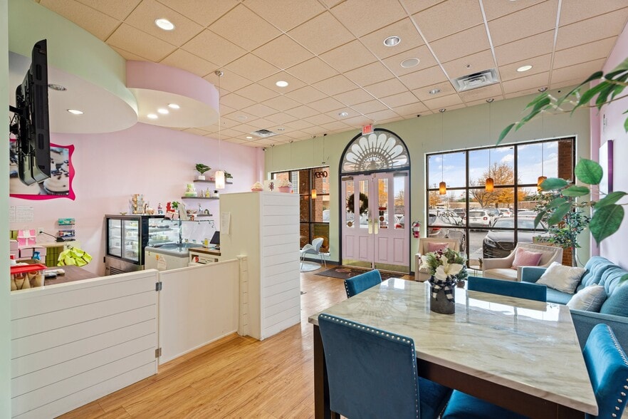 More Photos Of 203-205 S Stratford Rd, Winston-Salem Freestanding For Lease