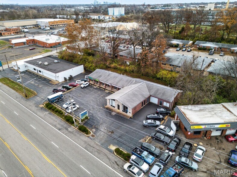 More Photos Of 9554-9560 Page Ave, Overland General Retail For Sale