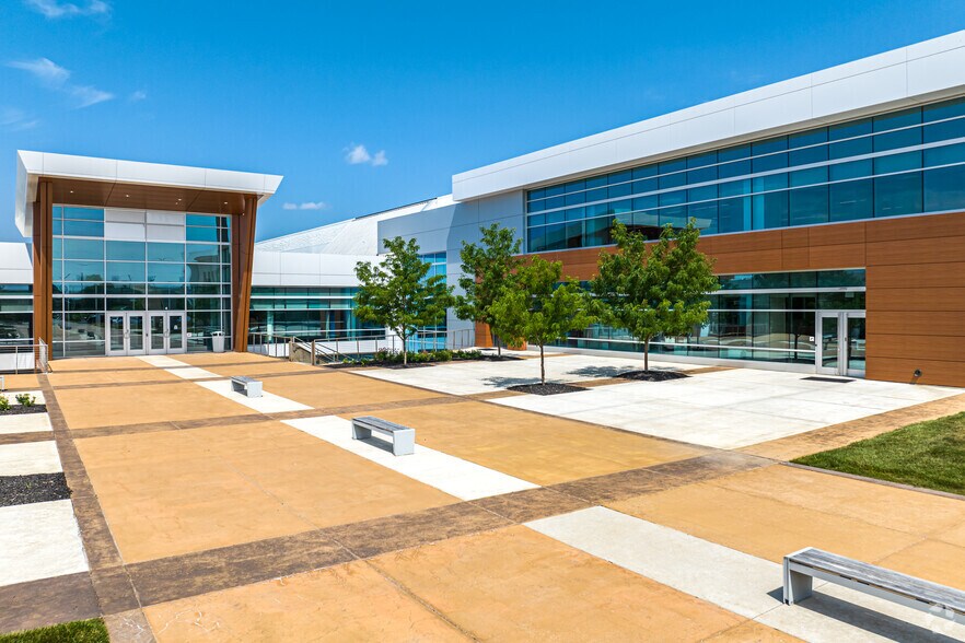 More Photos Of 6800 W 115th St, Overland Park Office For Lease