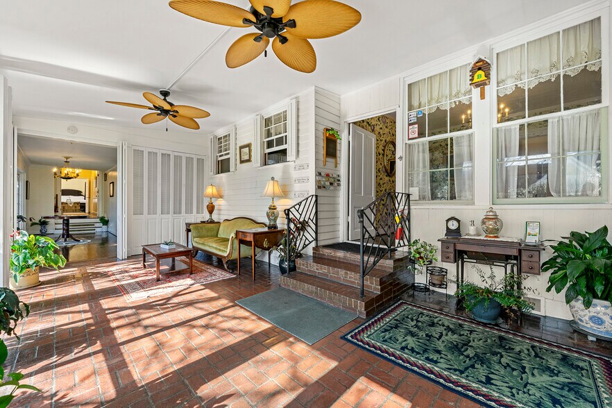 More Photos Of 132 E College St, Griffin Hospitality For Sale