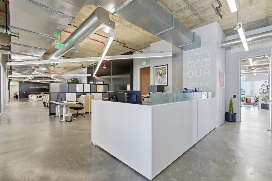 More Photos Of 6555 Barton Ave, Los Angeles Office For Lease