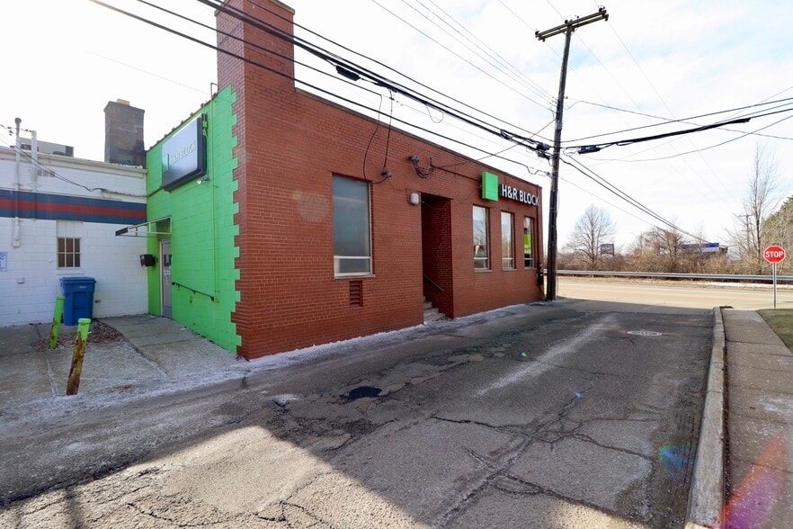 More Photos Of 23946-23948 Michigan Ave, Dearborn Storefront For Sale