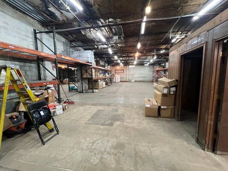 More Photos Of 18943 John R Rd, Detroit Warehouse For Sale