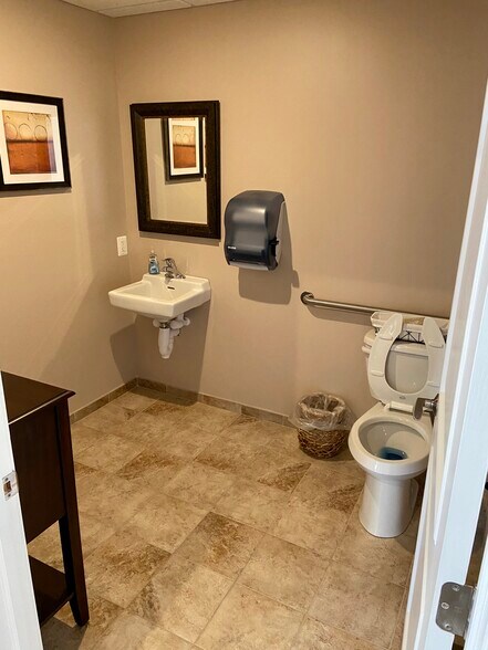 More Photos Of 940 E Boot Rd, West Chester Office For Lease