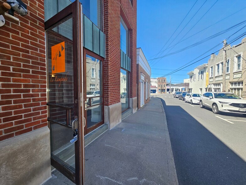 More Photos Of 75 Washington St, Sag Harbor Storefront Retail Office For Lease