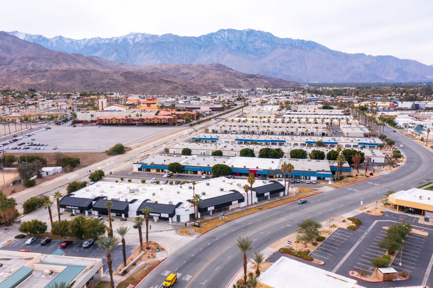 More Photos Of 68945 Perez Rd, Cathedral City Showroom For Lease